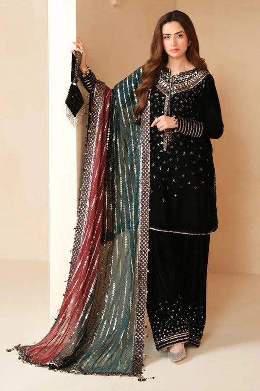 ZARTHREAD JZ-995 Heavy Embroidered Velvet Suit with Chiffon Dupatta – Detail View