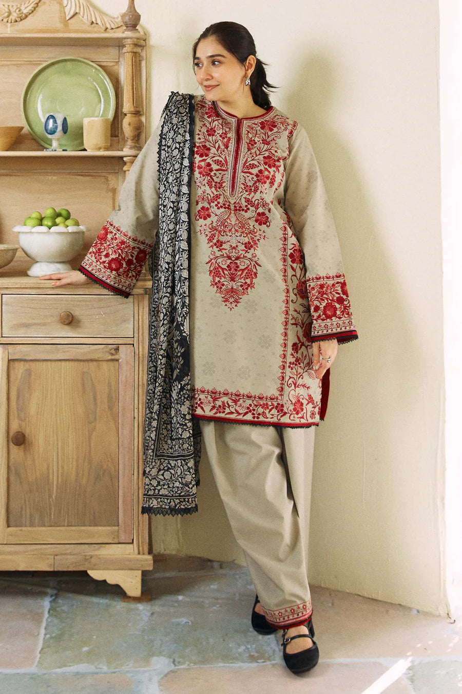 “ZARTHREAD Sabah-D7 Coco Lawn Eid Edit 2024 embroidered unstitched lawn suit”